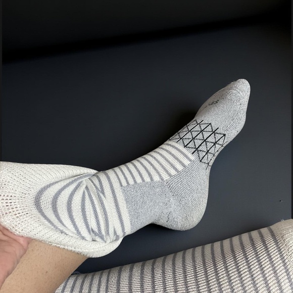 Hi. Nice meet you. - Picture 1 of 2